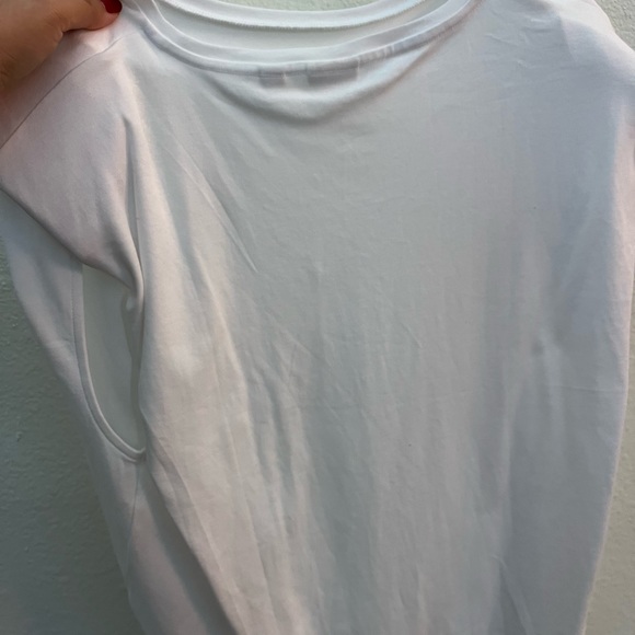 Aritizia white t-shirt with shoulder pads. Sold out online in medium! Worn once - Picture 3 of 6